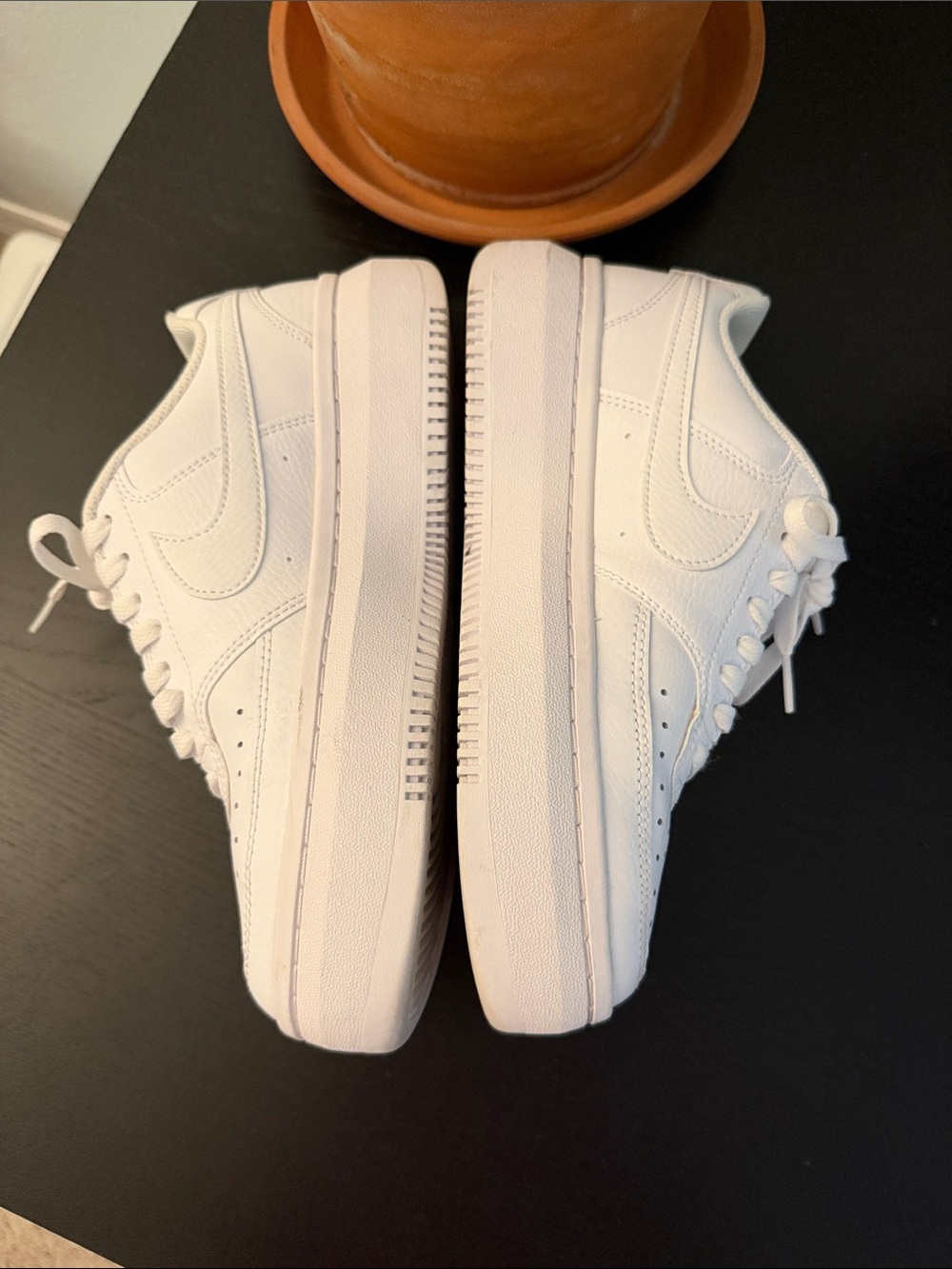 nike sneakers - Picture 6 of 8